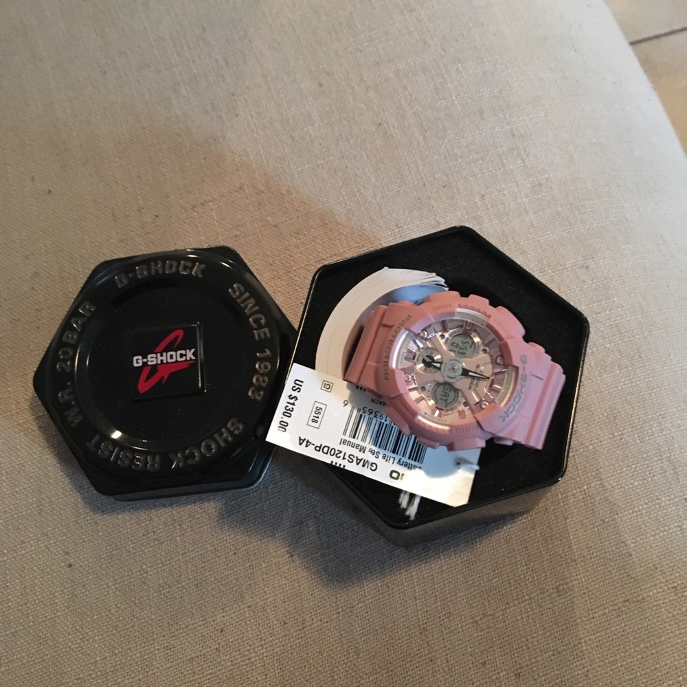 New pink g-shock with tags